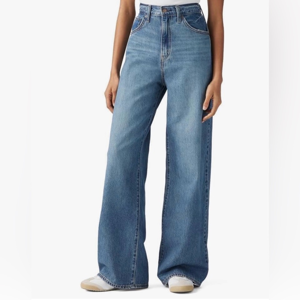 Levi's Women's Cinch Baggy Jeans shoe 29 new with tags